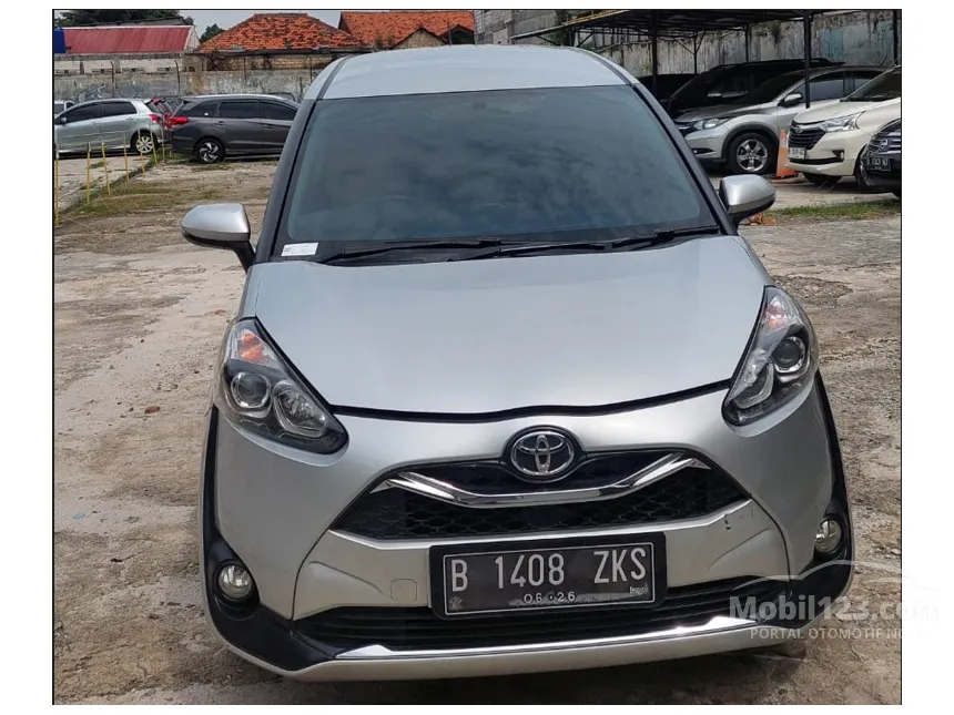Jual Mobil Toyota Sienta 2021 V 1.5 di DKI Jakarta Automatic MPV Silver Rp 218.000.000