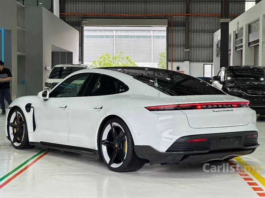 2020 Porsche Taycan Turbo S Sedan