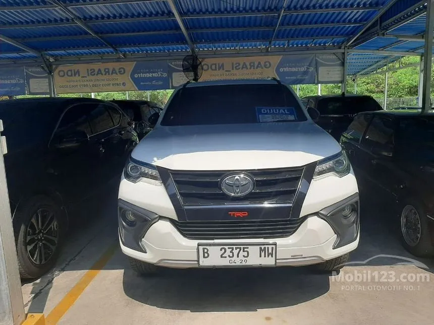 Jual Mobil Toyota Fortuner 2019 TRD 2.4 di Jawa Barat Automatic SUV Putih Rp 435.000.000