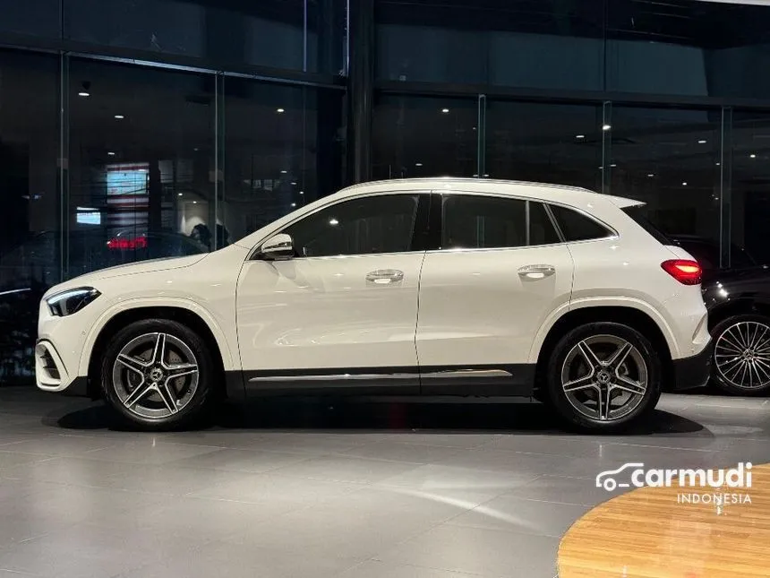 2024 Mercedes-Benz GLA200 AMG Line SUV