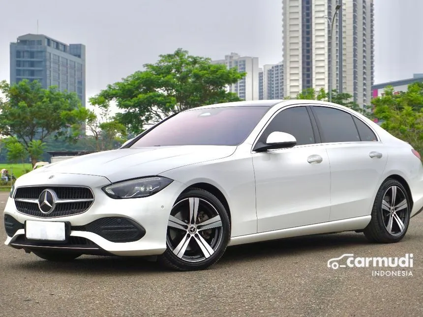 2022 Mercedes-Benz C200 Avantgarde Line Sedan