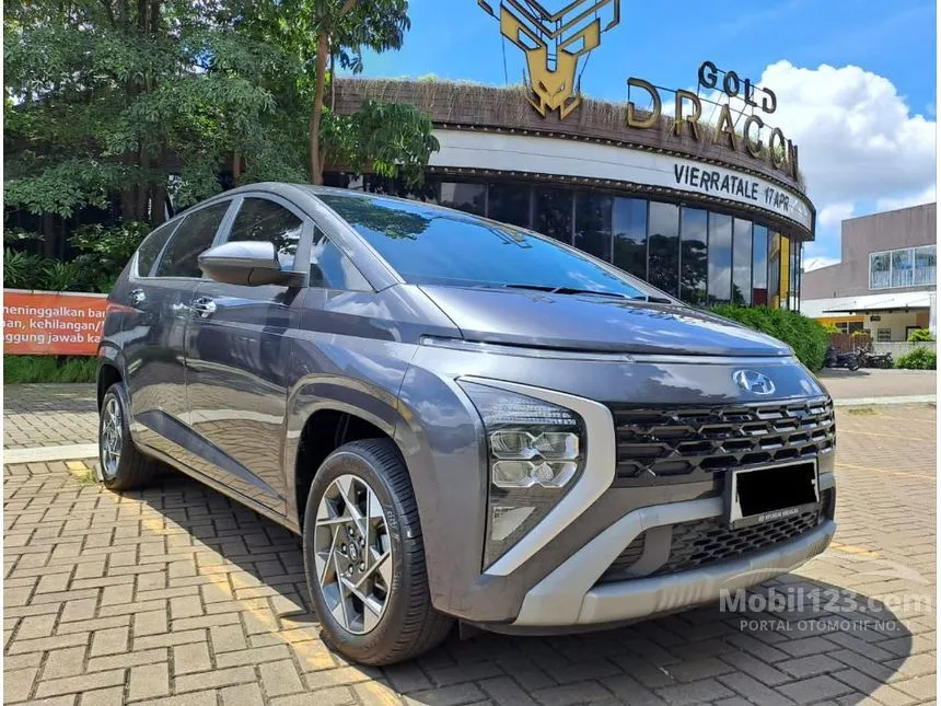 Jual Mobil Hyundai Stargazer 2023 Prime 1.5 di Jawa Barat Automatic MPV Abu