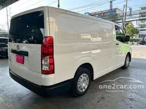 2022 Toyota HIACE 2.8 GL Van