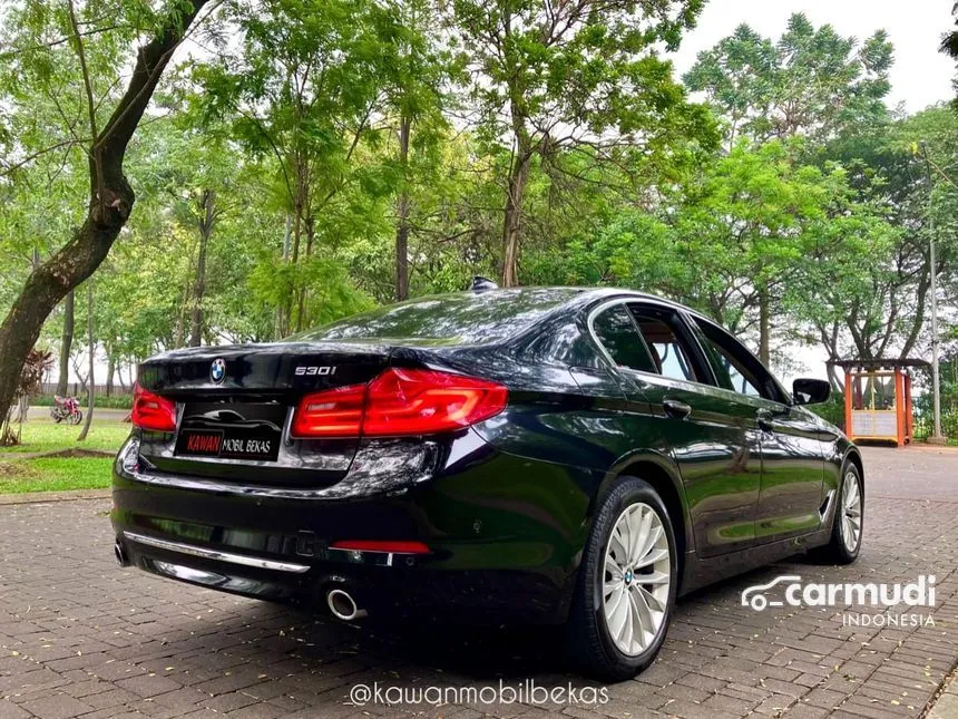 2018 BMW 530i Luxury Sedan