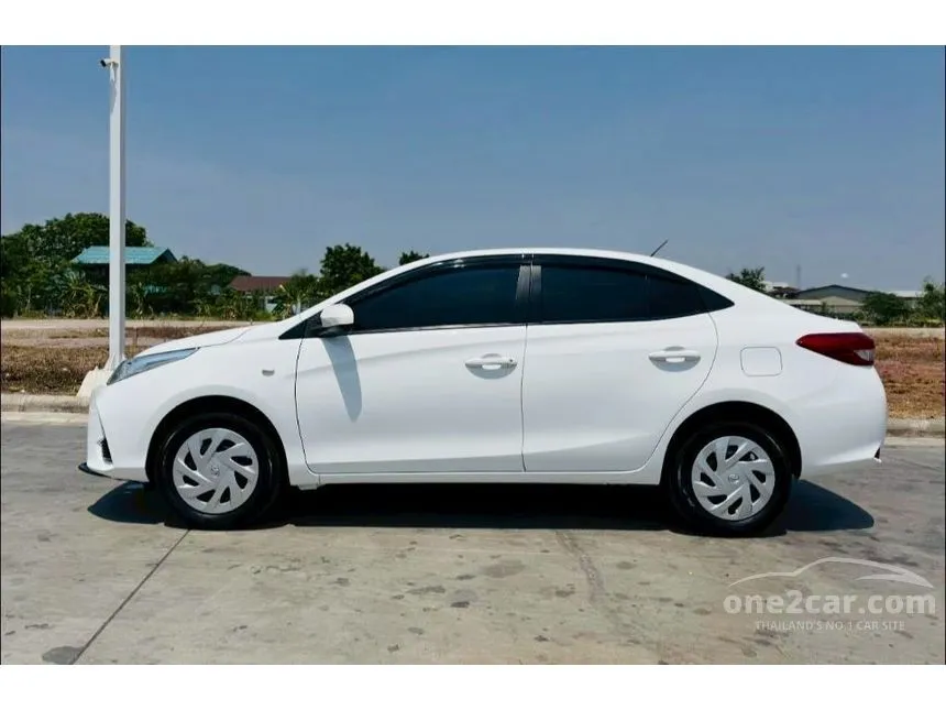 2021 Toyota Yaris Ativ Entry Sedan
