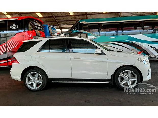 Mercedes-Benz Mobil bekas dijual di Jawa-tengah Indonesia 