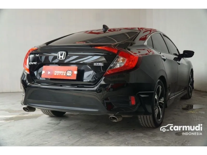 2018 Honda Civic ES Sedan