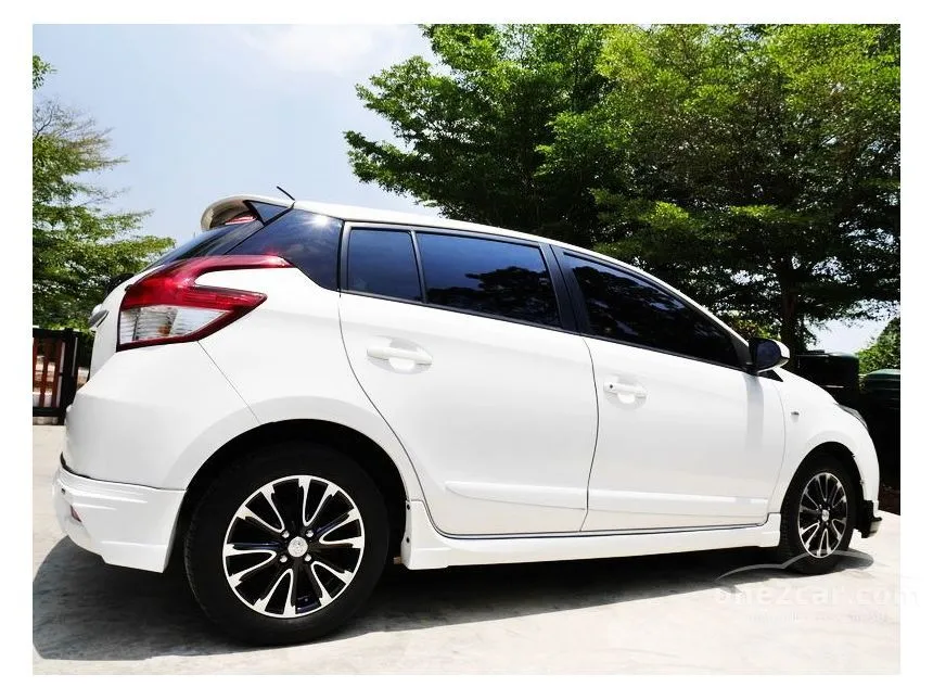 2014 Toyota YARIS E Hatchback