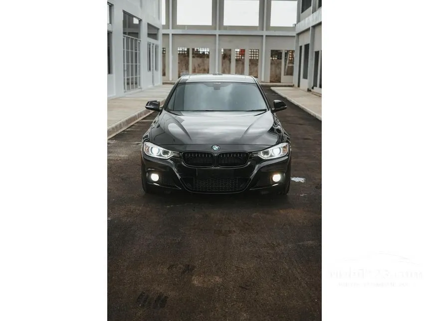 Jual Mobil BMW 335i 2012 Luxury 3.0 di DKI Jakarta Automatic Sedan Hitam Rp 525.000.000