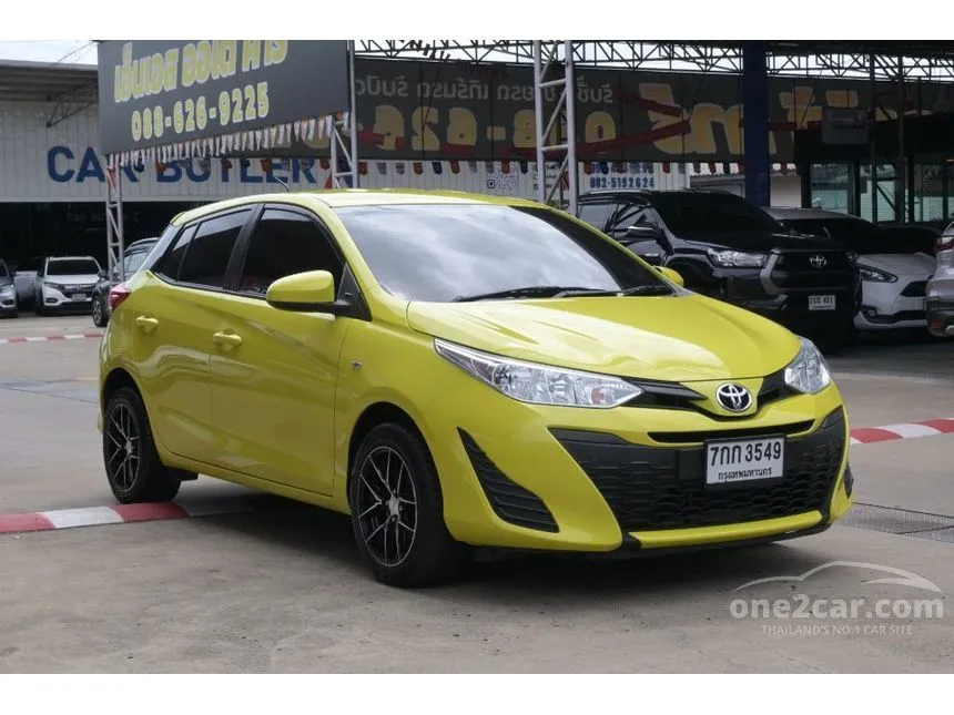 2018 Toyota YARIS J Hatchback