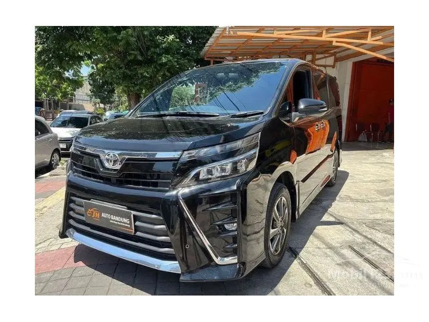 2018 Toyota Voxy Wagon