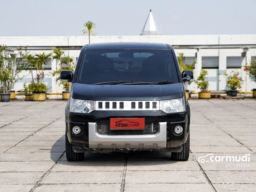 2015 Mitsubishi Delica D5 MPV
