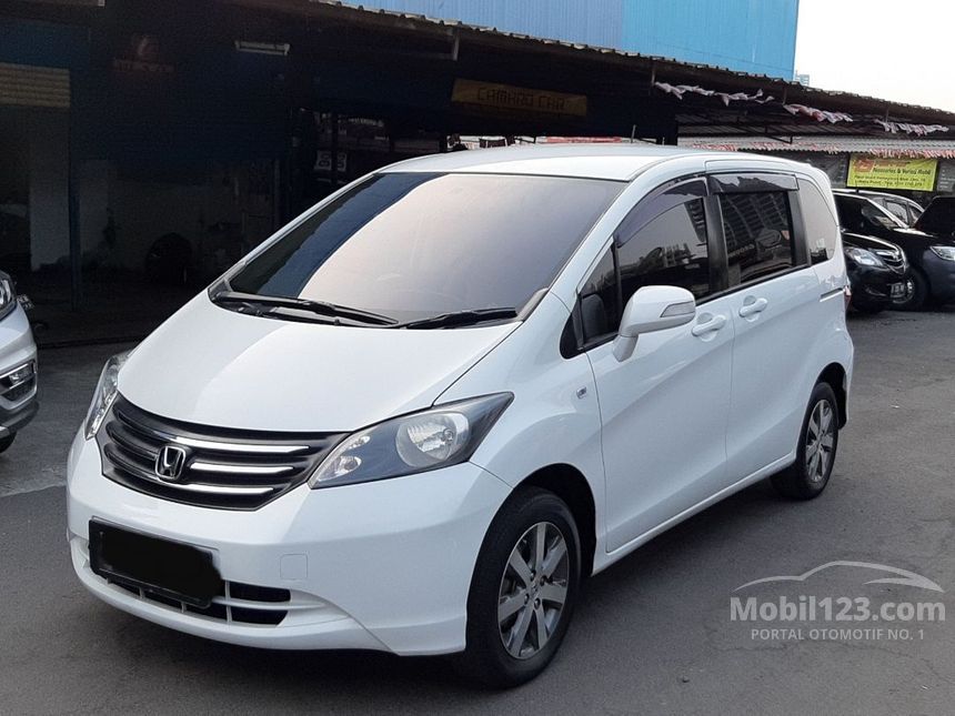 Honda freed 2010 характеристики