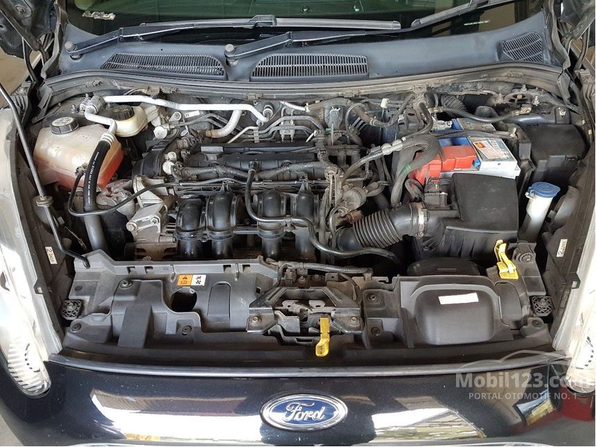 Jual Mobil  Ford  Fiesta  2014 Sport 1 5 di Jawa  Timur  