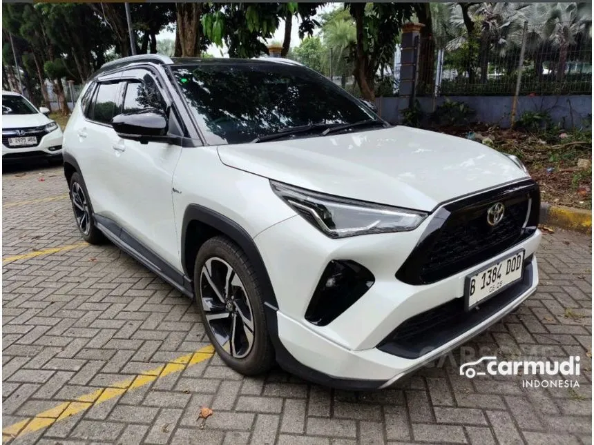 2023 Toyota Yaris Cross S HV (Premium colour) SUV