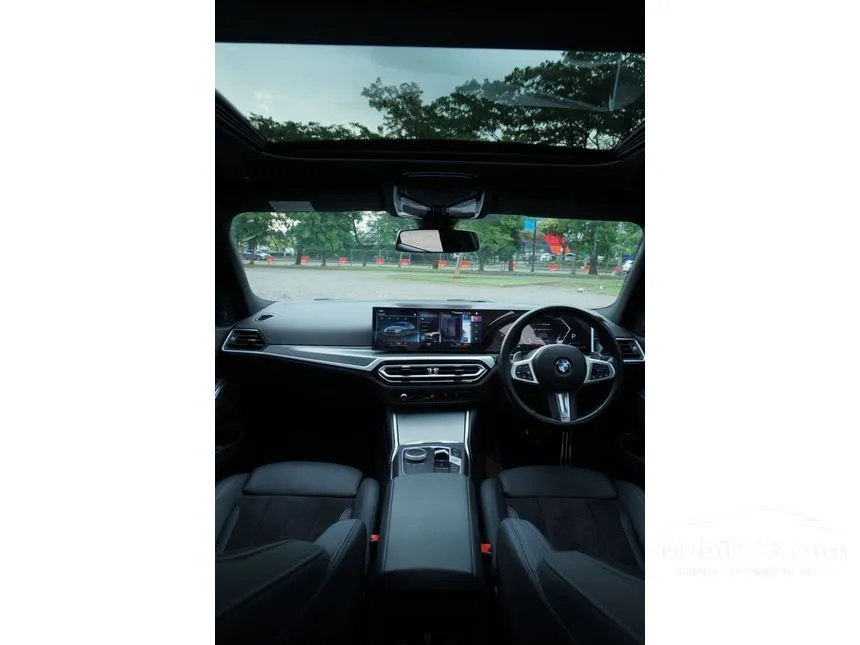 2023 BMW 330i M Sport Pro Sedan