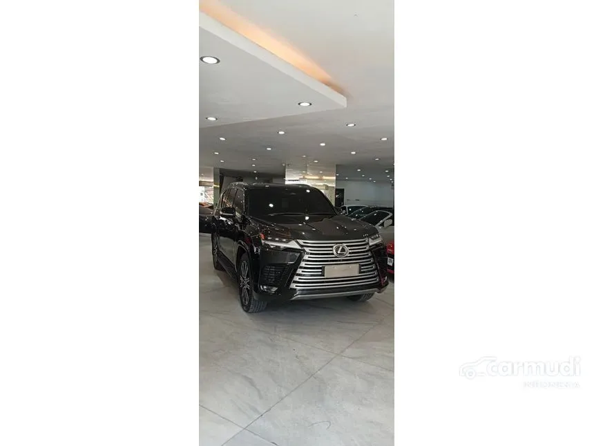 2025 Lexus LX 700h VIP SUV
