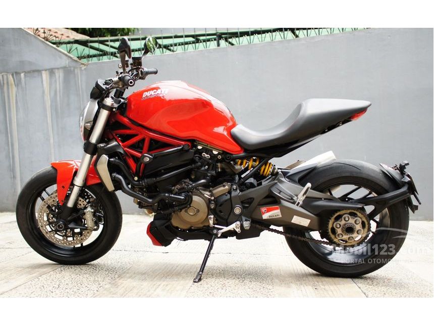 2016 Ducati Monster 1200 Sport Touring