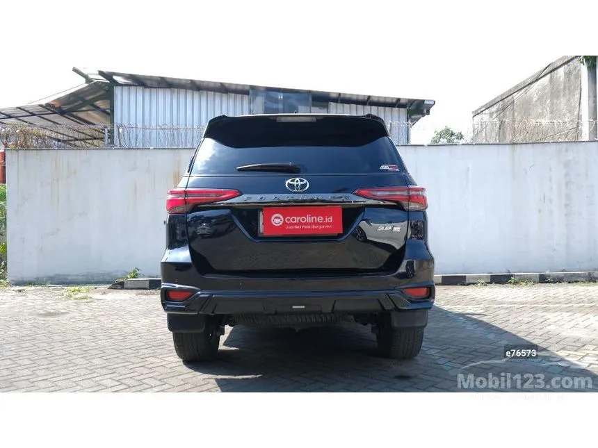 2023 Toyota Fortuner GR Sport 4X2 SUV
