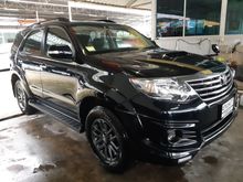 2015 Toyota Fortuner 3.0 (ปี 12-15) V SUV AT