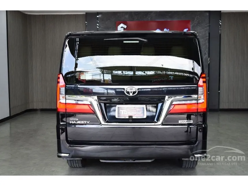 2020 Toyota Majesty Grande Van