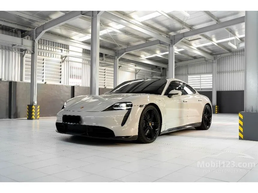 Jual Mobil Porsche Taycan 2021 Turbo Performance Battery Plus di DKI Jakarta Automatic Sedan Abu