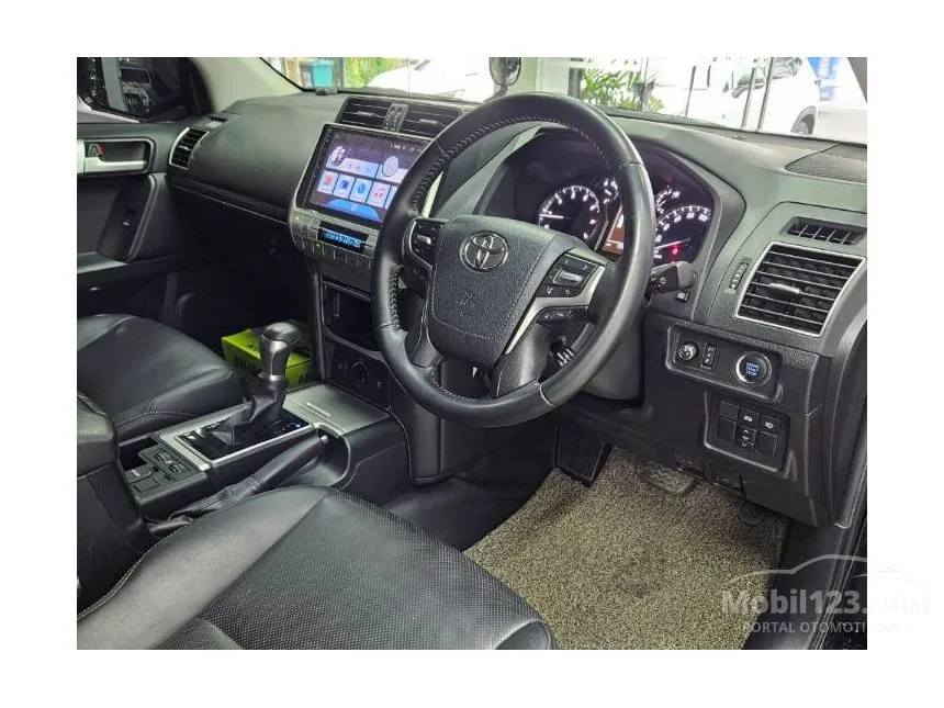 2019 Toyota Land Cruiser Prado TX SUV