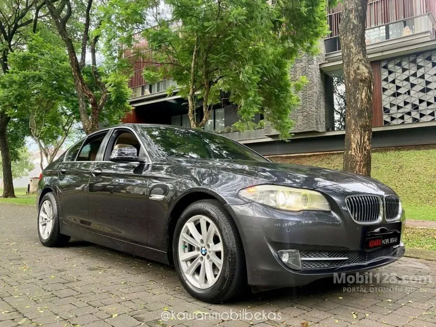 Jual Mobil BMW 520i 2014 Modern 2.0 di DKI Jakarta Automatic Sedan Abu