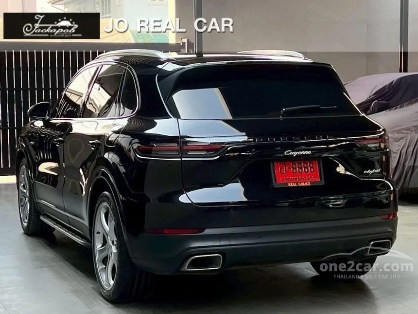 2019 Porsche CAYENNE E-Hybrid SUV