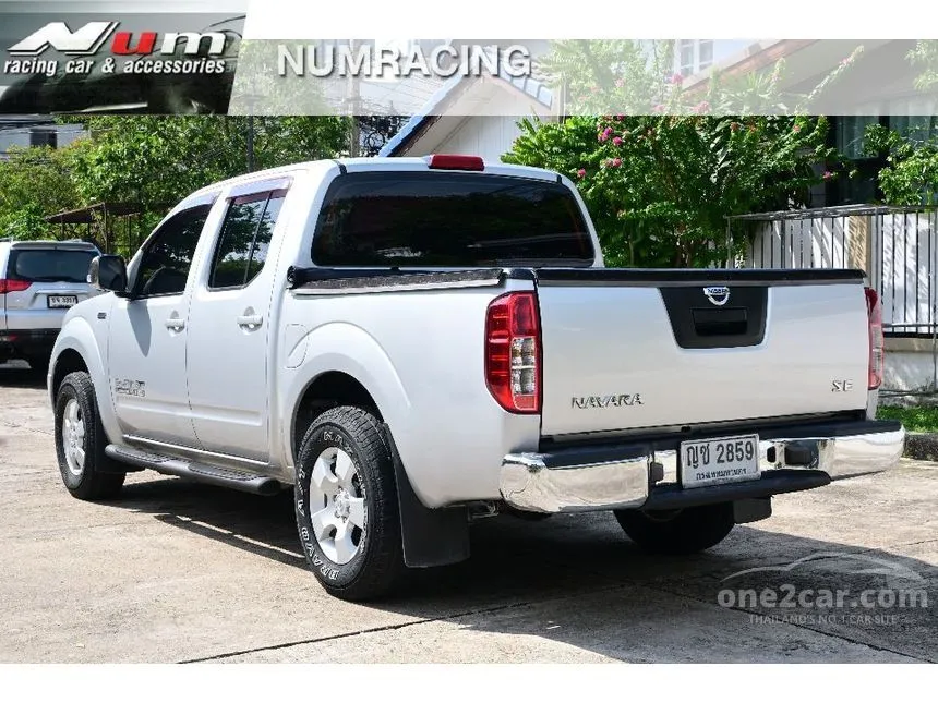2010 Nissan Frontier Navara LE Double Cab Pickup