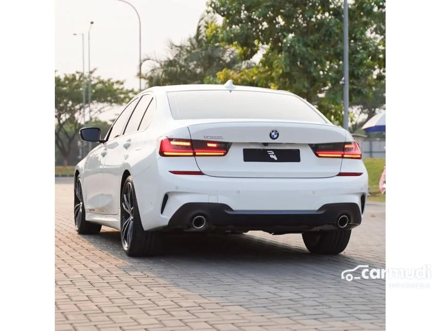 2021 BMW 330i M Sport Sedan