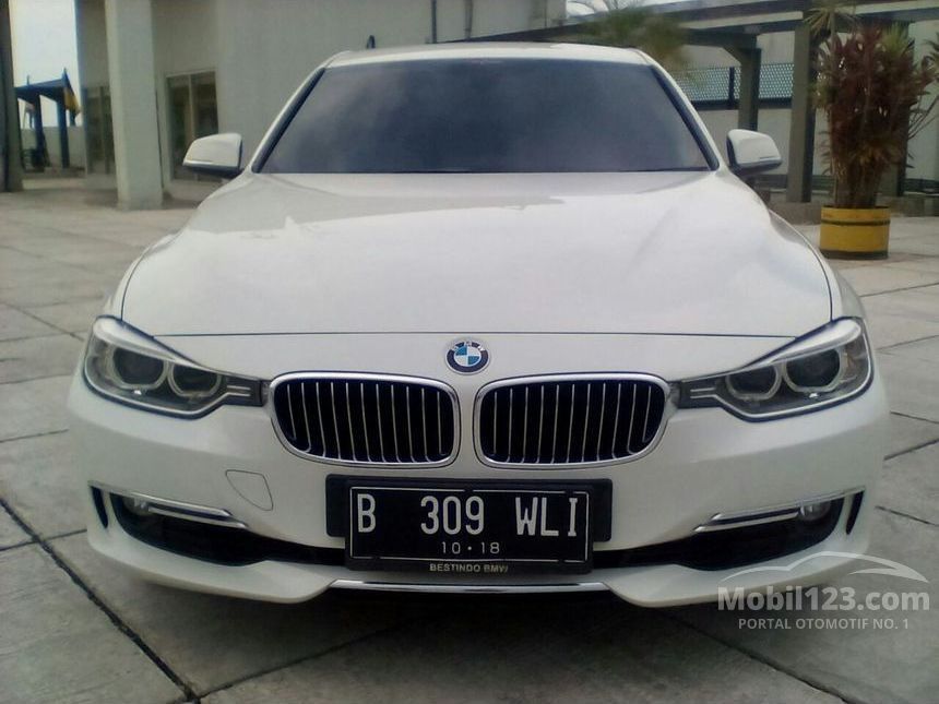 Jual Mobil  BMW  320i  2013 Luxury  2 0 di DKI Jakarta 