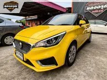 2021 MG MG3 1.5 (ปี 18-22) D (2-Tone) Hatchback