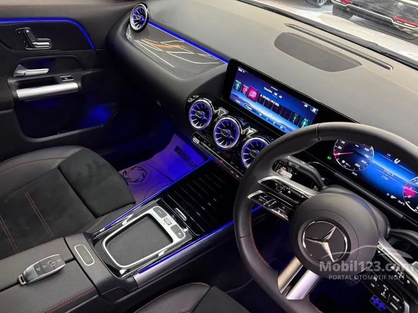 2024 Mercedes-Benz GLA200 AMG Line SUV