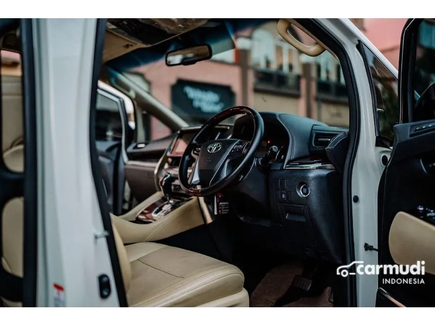 2015 Toyota Alphard G MPV