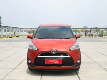 Toyota Sienta 1.5 V AT 2016 Orange - Low KM - Service Record - Kredit DP Murah