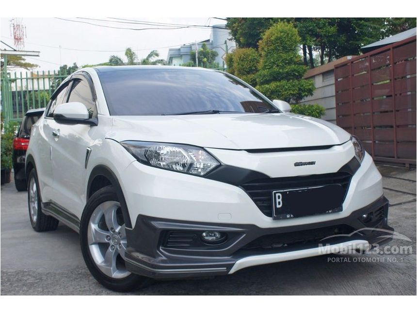 Jual Mobil  Honda  HR V 2019 E Limited  Edition  1 5 di DKI 