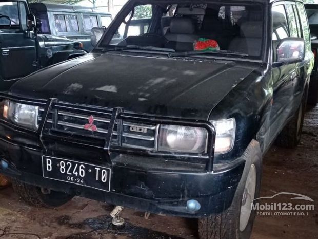 Pajero Mitsubishi Murah 9 Mobil Dijual Di Indonesia Mobil123