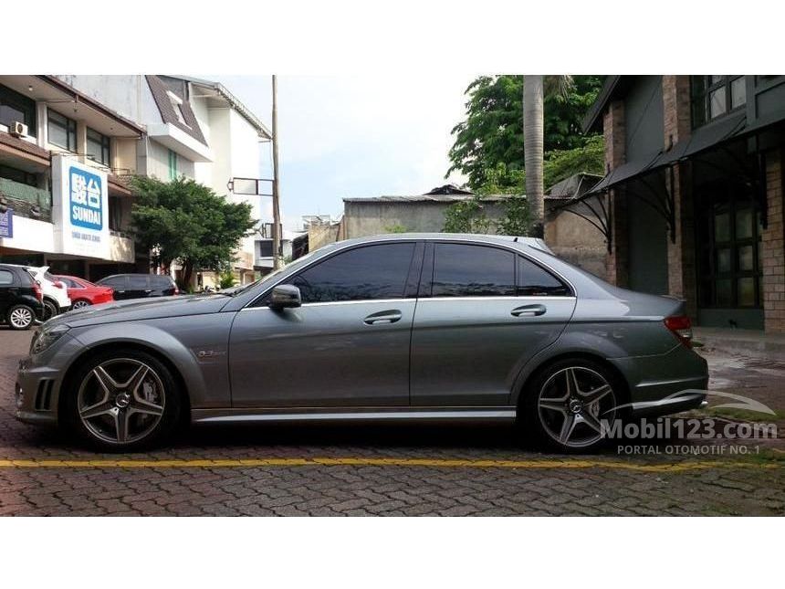 Jual Mobil Mercedes-Benz C63 AMG 2010 W204 6.2 di DKI 