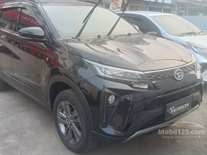 Jual Mobil Daihatsu Terios 2021 R 1.5 di Banten Automatic SUV Hitam Rp 279.750.000