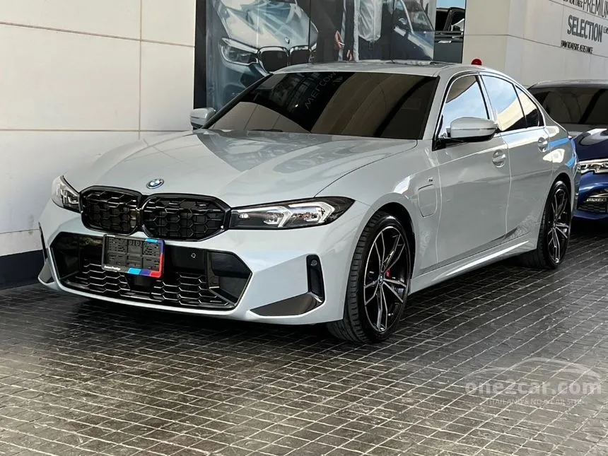 2023 BMW 330e M Sport Sedan