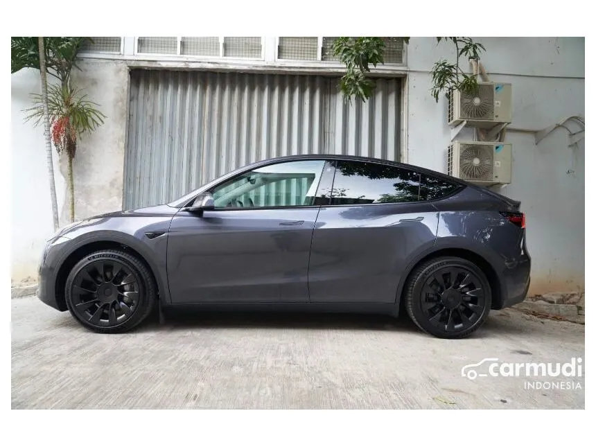 2023 Tesla Model Y Long Range SUV