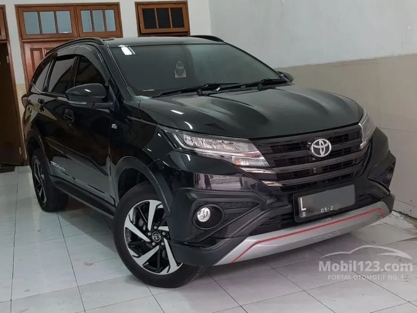 Jual Mobil Toyota Rush 2018 TRD Sportivo 1.5 di Jawa Timur Automatic SUV Putih Rp 208.000.000