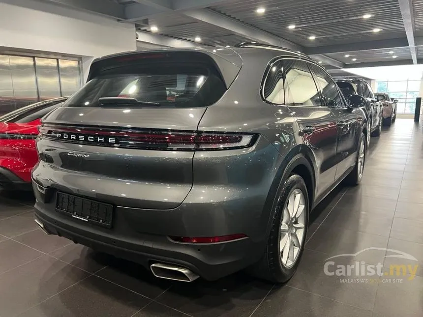 2025 Porsche Cayenne SUV