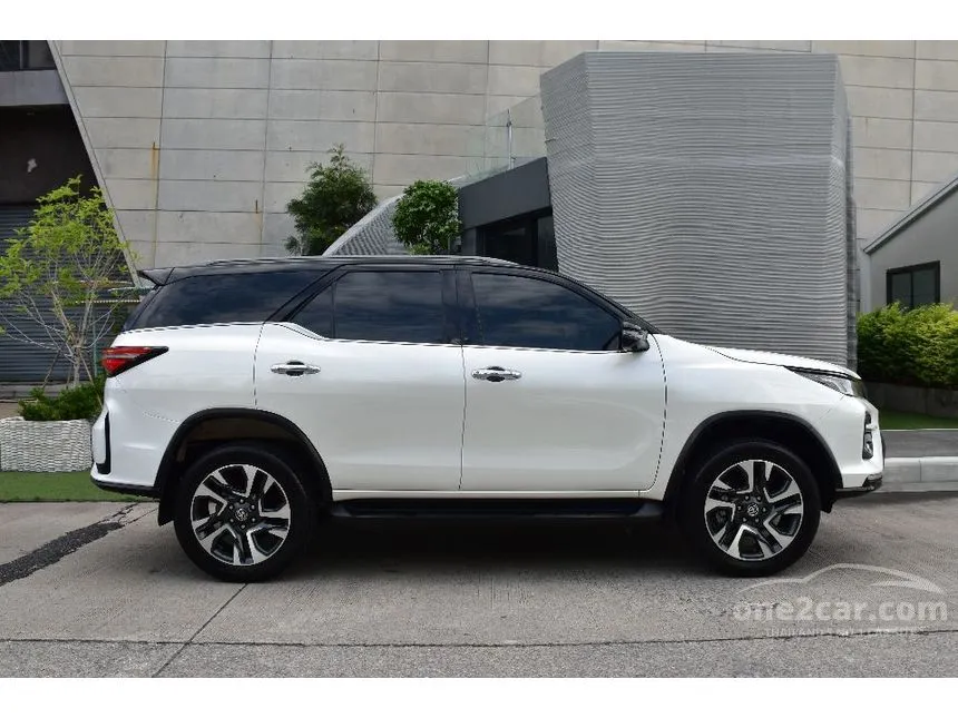 2022 Toyota FORTUNER Legender SUV