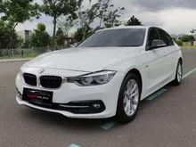 BMW 320i 2.0 SPORT AT 2016 Putih TDP 120jt Kondisi mobil istimewa bergaransi dan dijamin siap pakai