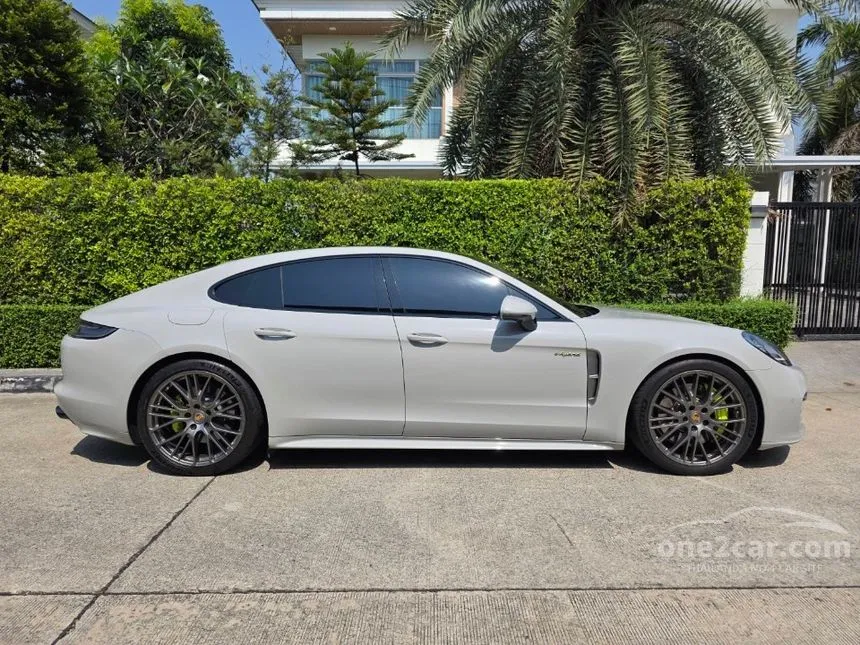 2023 Porsche PANAMERA 4 E-Hybrid Sedan
