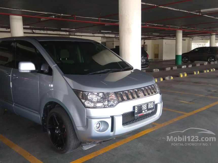 Mitsubishi delica 2014