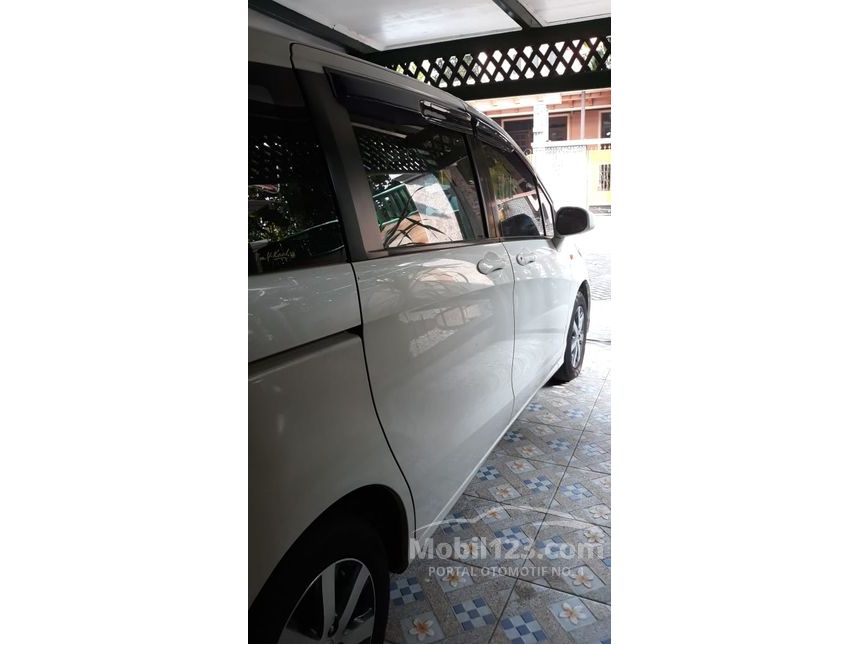 Jual Mobil  Honda  Freed  2011 1 5 1 5 di Jawa Barat 