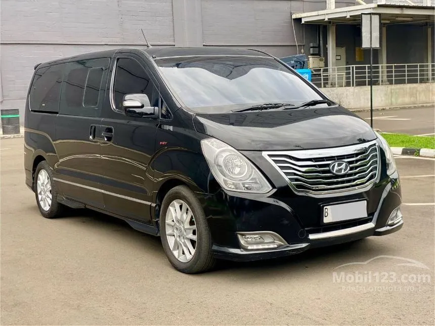 2015 Hyundai H-1 Royale Next Generation MPV